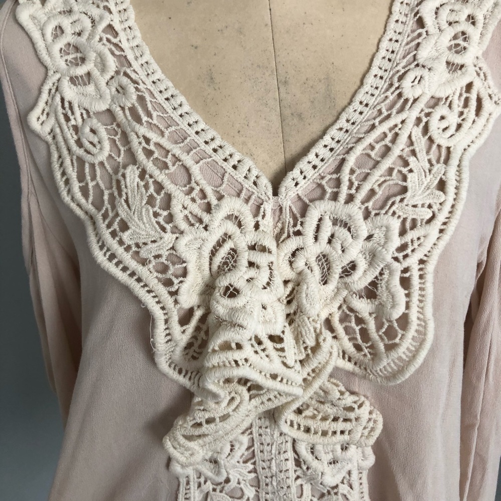 LUMIE NUDE BLOUSE - Picture 2 of 7